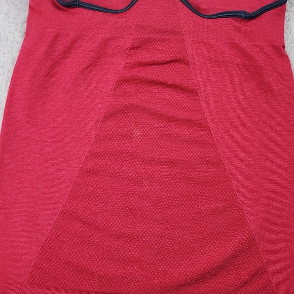 Lululemon Tank Top Womens Sz 8 Magenta Racerback Seamless Athletic Yoga Gym - Picture 10 of 13